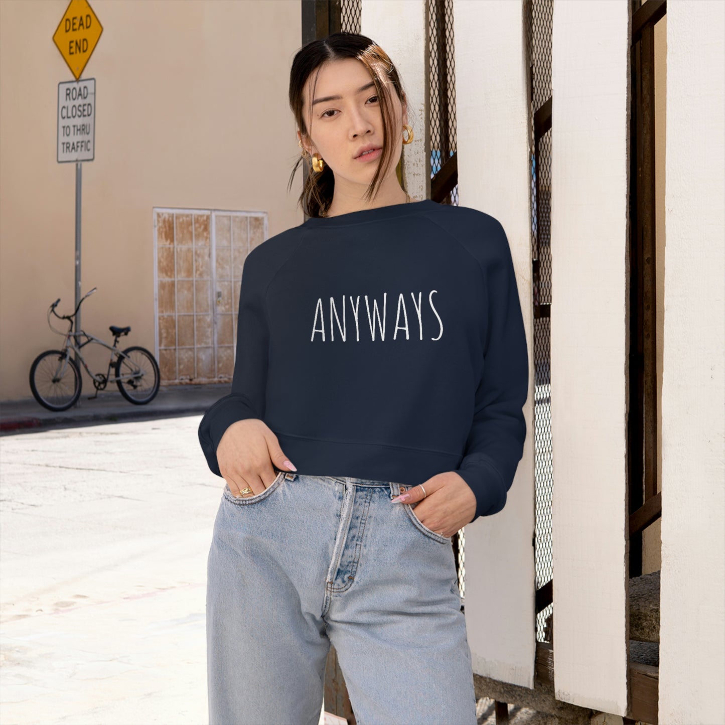ANYWAYS CROP CREWNECK